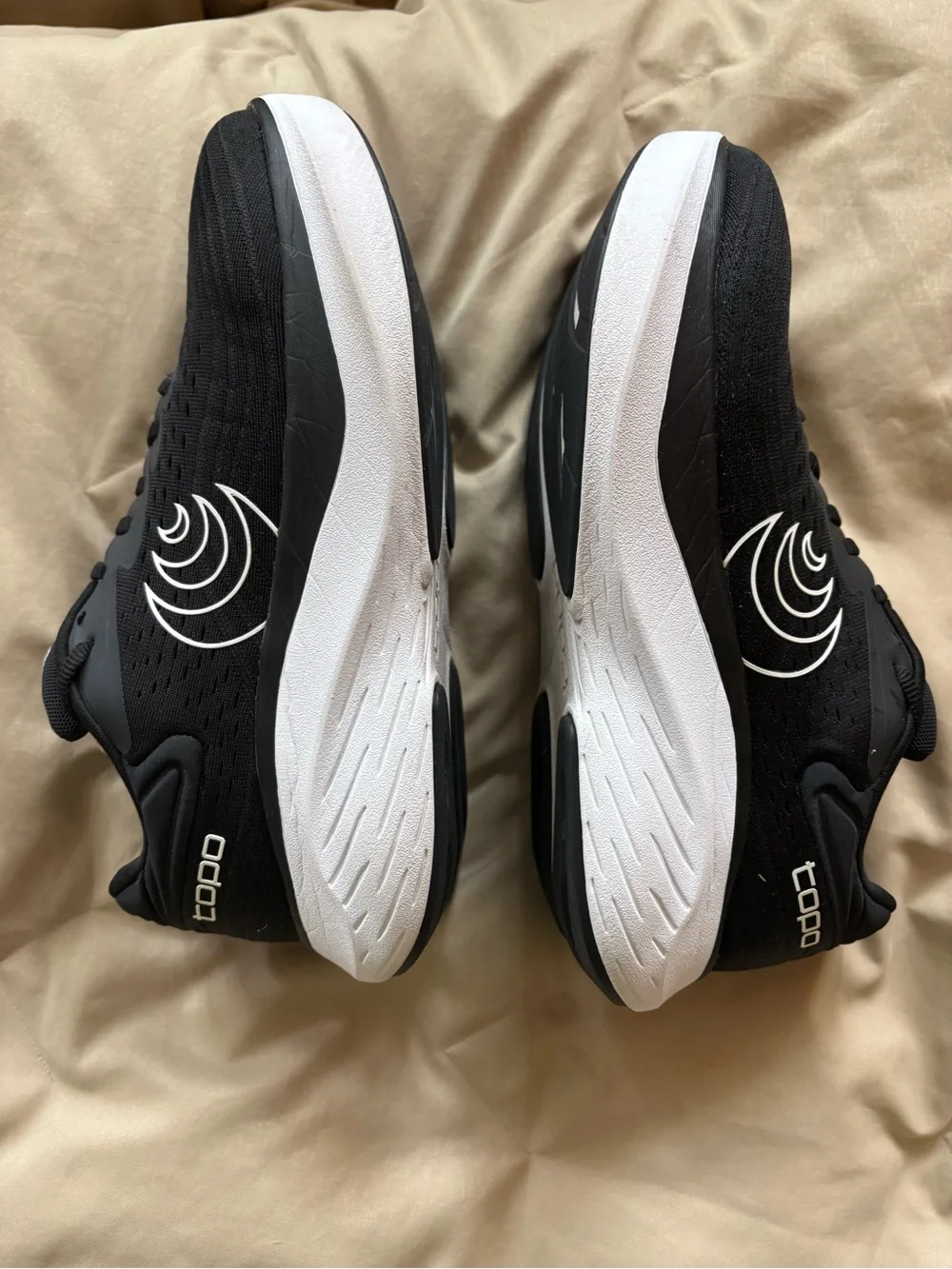Topo athletic women